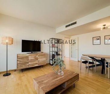 Barcelona, Barcelona - Photo 3