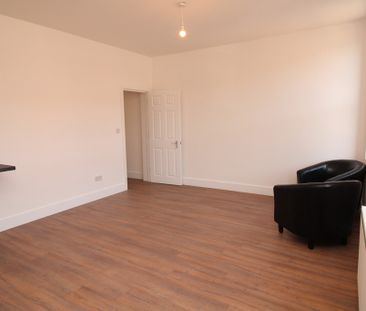 £1,350 - To Let - Photo 1