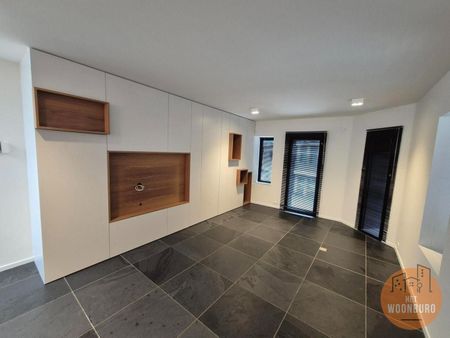 Woning halfopen bebouwing met 3 slpks, garage en kelder - Foto 2