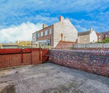 2 bedroom House To Let - Photo 3