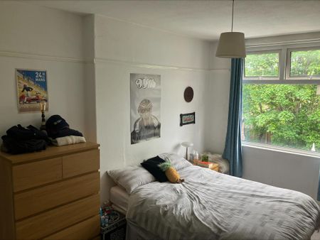 6 bedroom semi-detached house to rent - Photo 4