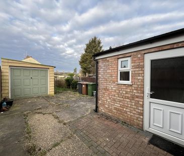 2 bedroom semi-detached house to rent - Photo 6