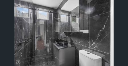 10 Laura Street (Room 3), Highgate Hill, Qld 4101 - Photo 2