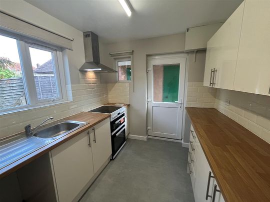 Homefield Close, Winscombe - Photo 1