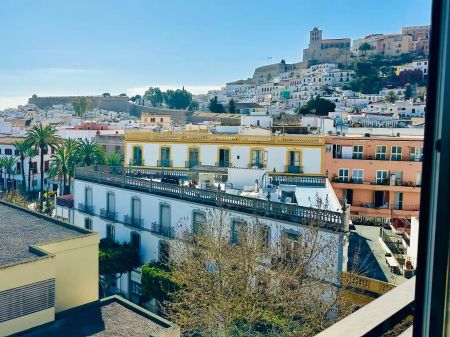 Ático de alquiler en Avinguda de Bartomeu de Roselló, S'Eixample - Can Misses - Photo 2