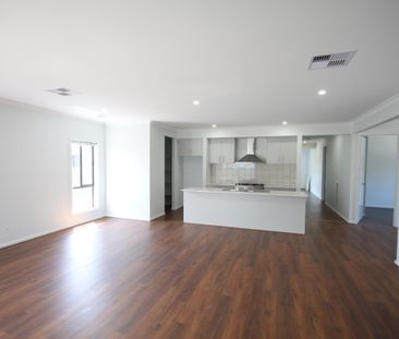 FAMILY HOME IN ALFREDTON CENTRAL NEAR SCHOOLS - Photo 1