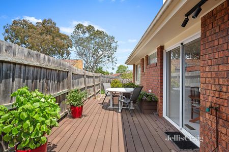 4/16 Myrtle Street, Ivanhoe - Photo 2