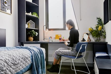 4 Bedroom Apartment - Photo 4