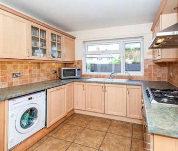 Dedworth Road, Windsor, SL4 - Photo 5