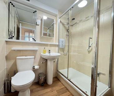 Broomhill Lane, Flat 3A, Glasgow, Broomhill, G11 7NW - Photo 2