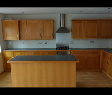 1 Bed Flat, The Coliseum, N8 - Photo 1