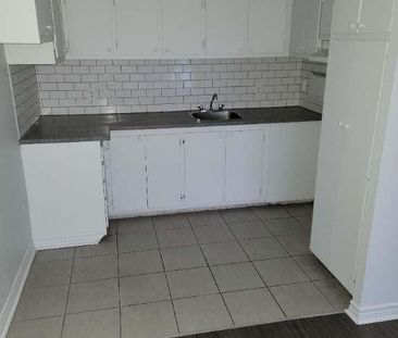 Très Bel Appartement 3 1/2 à Louer - Boul. Des Sources - DDO - Photo 2