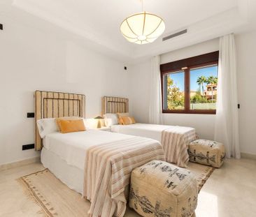 Luxury Semidetached House for rent in Nueva Andalucia, Spain - Photo 6