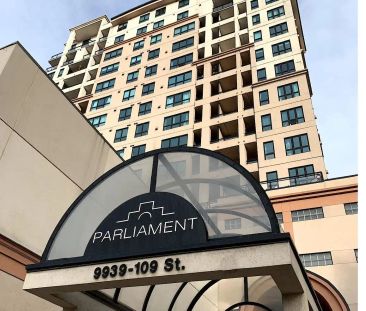 2 Bedroom, 2 Bathroom Downtown Condo with Heated Covered Parking — 2 Bedrooms Condo Unit - Photo 1