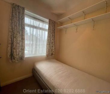 3 bedroom property to rent in London - Photo 6