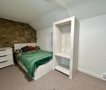 4 bedroom private hall to rent - Photo 5