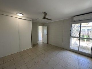 Modern 2-Bedroom Unit with Private Yard - Photo 2