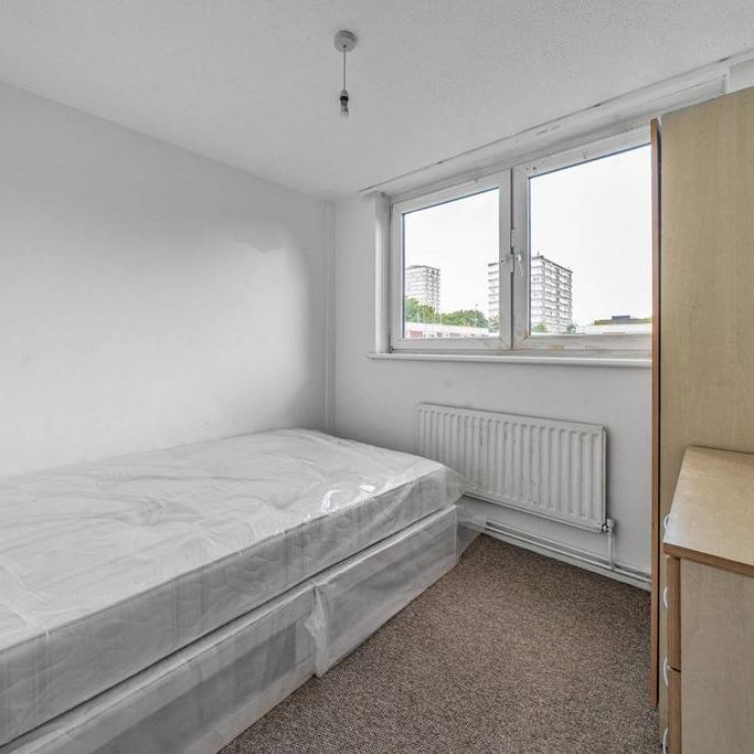 4 bedroom maisonette to rent - Photo 1