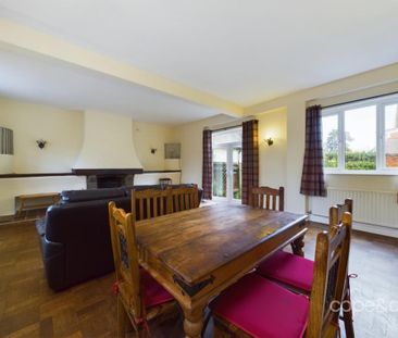 3 bedroom mews to rent - Photo 3