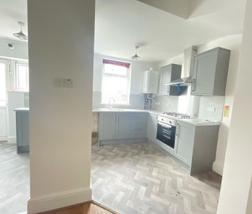 5 bedroom terraced house to rent - Photo 3
