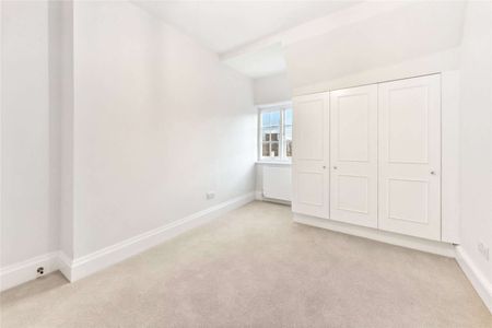 A wonderful all newly refurbished three bedroom duplex - Photo 5