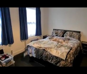 1 Bed Flat, Star Road, RG4 - Photo 3