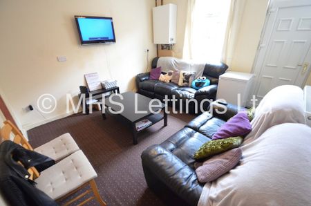 4 Bedroom Mid Terraced House for rent in Ashville Avenue - Photo 2