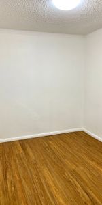 NEW LOOK, OLD PRICE! - Photo 3