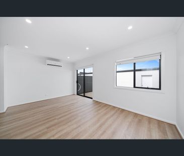 25 Andre Walk, Truganina, Vic 3029 - Photo 4