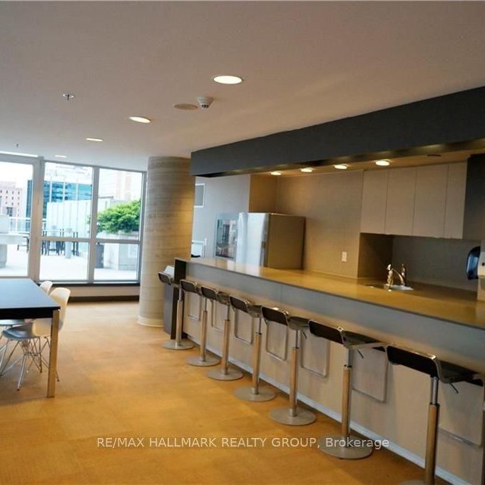 For Lease - 324 Laurier Avenue Unit# 2102, Ottawa Centre, Ontario - Photo 1