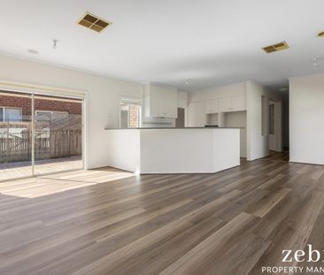 Spacious & Light-Filled Living in the Heart of Taylors Hill - Photo 1