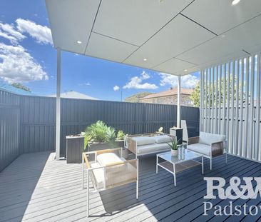 Brand New Five-Bedroom Home - Two Master Suites - Quiet Street Oppo... - Photo 4