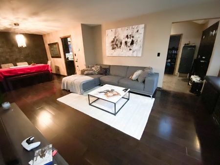 $4,000 / 3br – 1700ft2 – 1700 SQFT – 3 BEDS, 3 BATHS + LARGE DEN UPPER SUITE IN HOUSE (QQ01) - Photo 4