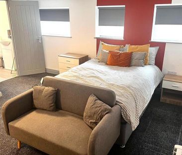 1 bedroom in a house share to rent - Photo 5