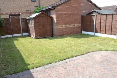 2 bedroom semi-detached house to rent - Photo 3