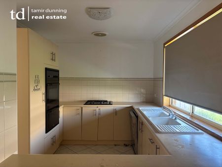 9 Wilsen Terrace, Pooraka SA 5095 - House For Rent - $615 | Domain - Photo 2
