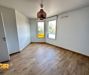 Location Appartement 3 pièces 66m² RENNES 35000 - Photo 2