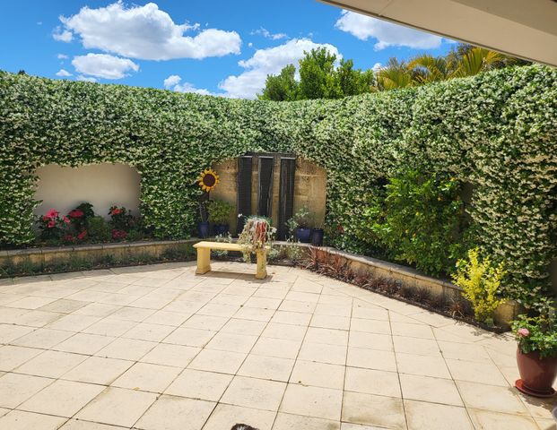 Applecross - Photo 1