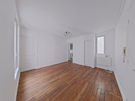 APPARTEMENT T2 A LOUER - PARIS 18EME ARRONDISSEMENT - 40.56 m - 1 310 € - Photo 2