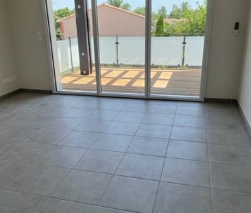 Location Appartement 2 pièces 40m² ROQUES 31120 - Photo 2