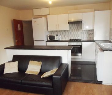 5 bedroom flat to rent - Photo 3