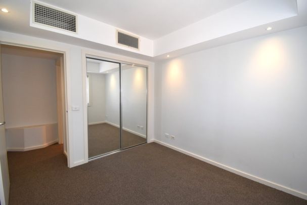 You Can Have It All in the Heart of Bentleigh - Photo 1