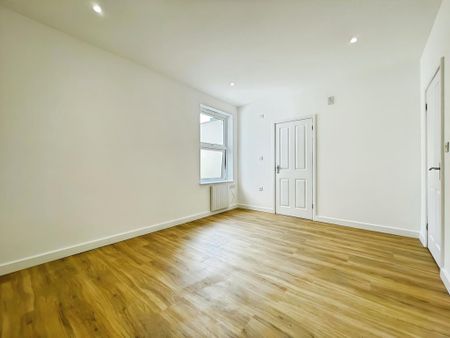 1 bedroom ground floor maisonette to rent - Photo 4