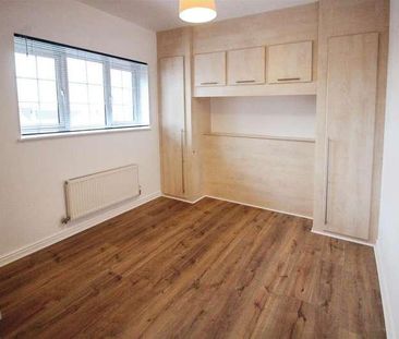 Castle Lodge Square, LS26 - Photo 2