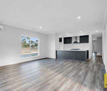 Spacious 4 Bed, 2 Bath Home with 2-Car Garage - Comfort, Style & Co... - Photo 4