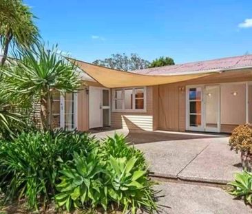 Spacious 4-Bedroom Family Home in Prime Forrest Hill Location - Photo 5