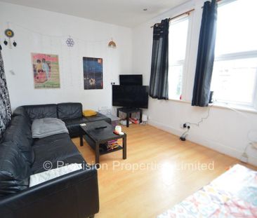 6 bedroom detached house to rent - Photo 1