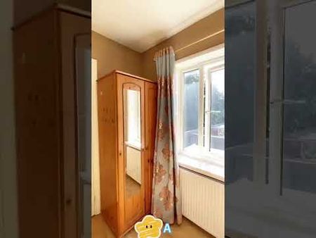 5 Bed Semi-Detached House, Mayfield Road, SO17 - Photo 2