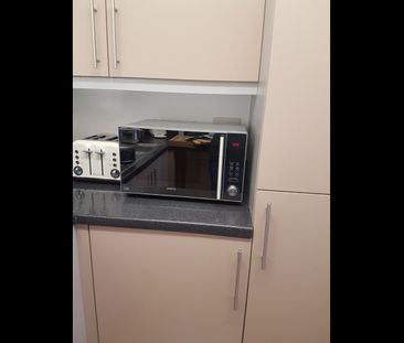 1 Bed Flat, Raymond Chadburn House, E7 - Photo 3