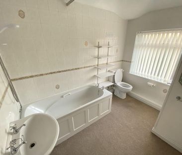 2 bedroom semi-detached house to rent - Photo 4